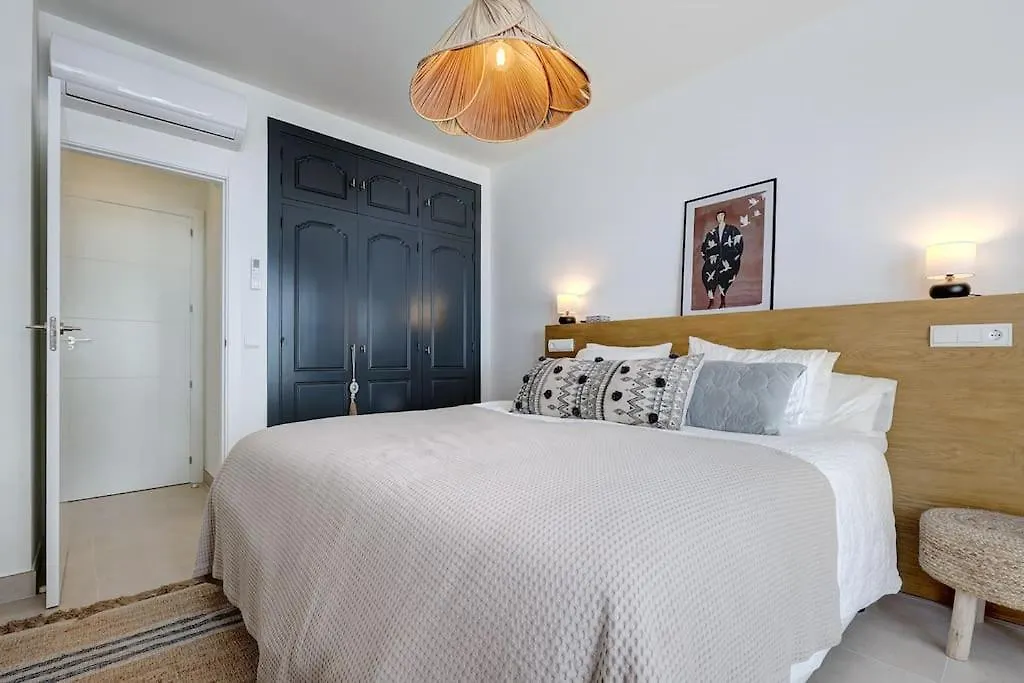 Renovated Apt Aranja: With Big Balcony And Sea View Estepona